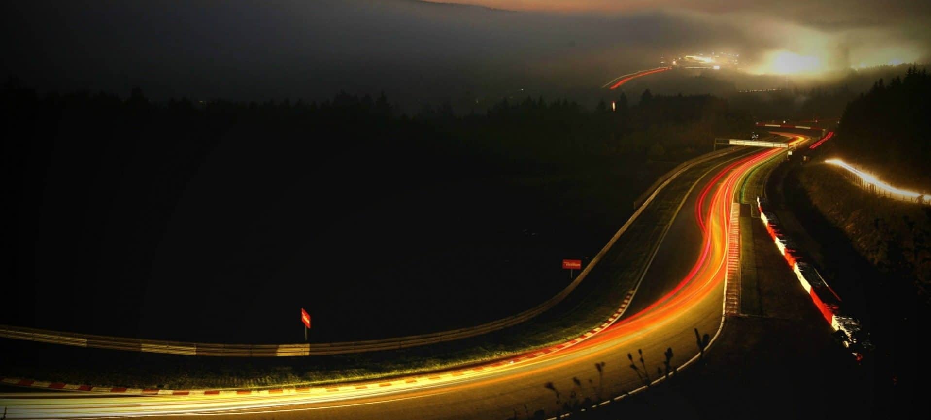 background image racing contact-min