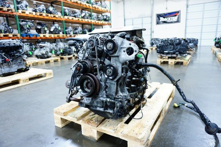 Mazda RX-7 13B Turbo 1.3L Rotary Engine and 5-Speed Transmission