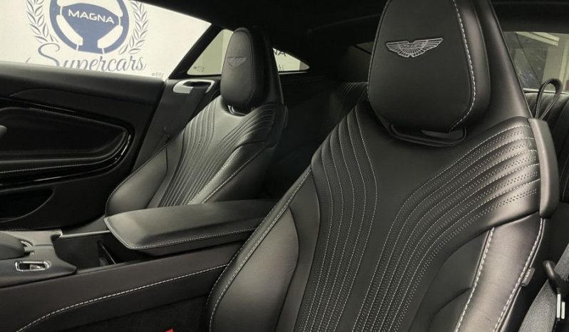 Aston Martin DB11 Coupè full