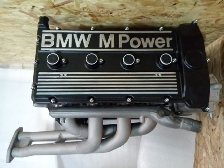 BMW S14 B23 Engine