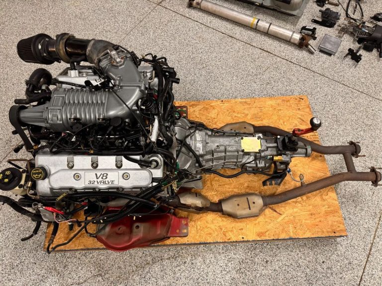 2003 Mustang Cobra SVT Supercharged 4.6 DOHC Engine Drivetrain T 56 Transmission