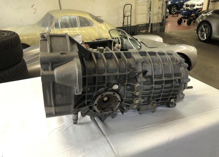 Porsche 4 Speed Manual Transxale