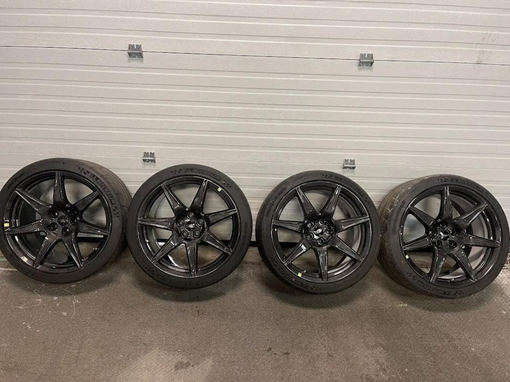 2022 Shelby GT500 Carbon Fiber Wheels and tires