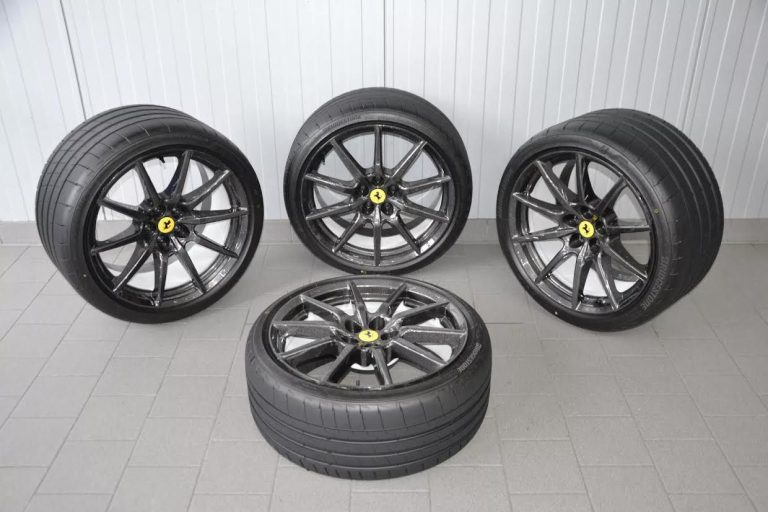 Ferrari SF90 Alloy Wheels Carbon Tires Set