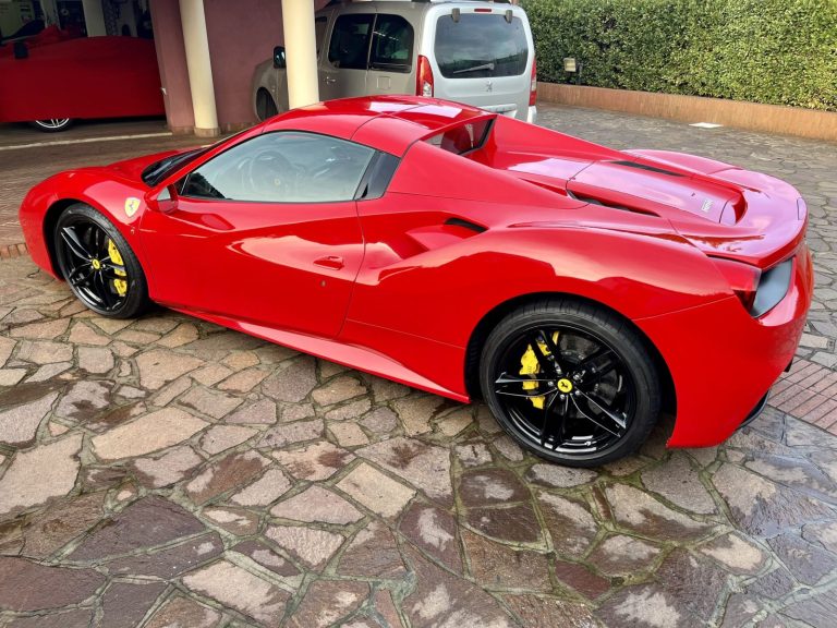 Ferrari 488 Spider Rosso Corsa