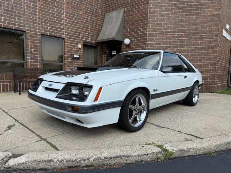1986 Ford Mustang GT – T-Top – 5spd