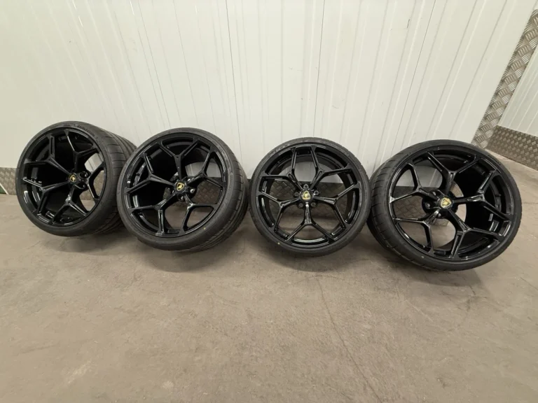 Lamborghini Revuelto 21 22 inch wheels set original new