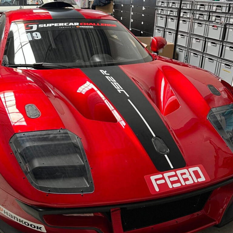 LIGIER JS2 R Evo in showroom condition