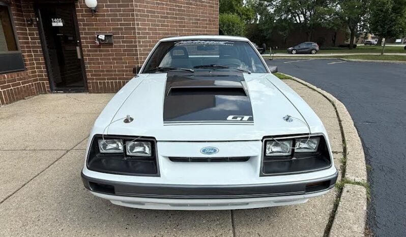 1986 Ford Mustang GT – T-Top – 5spd full