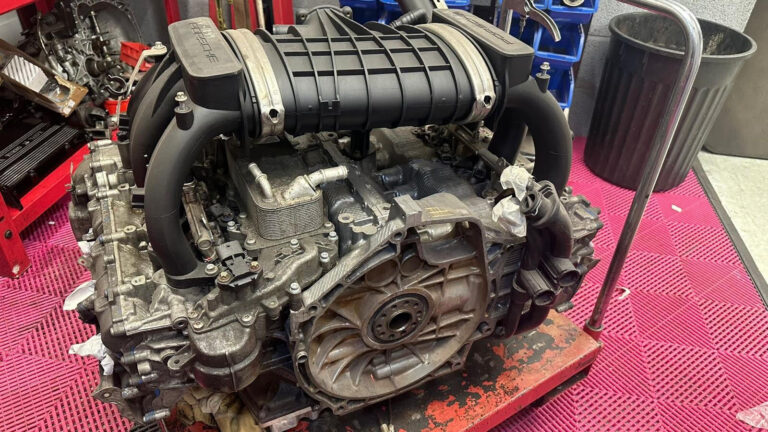 Porsche 997.2 3.8s engine