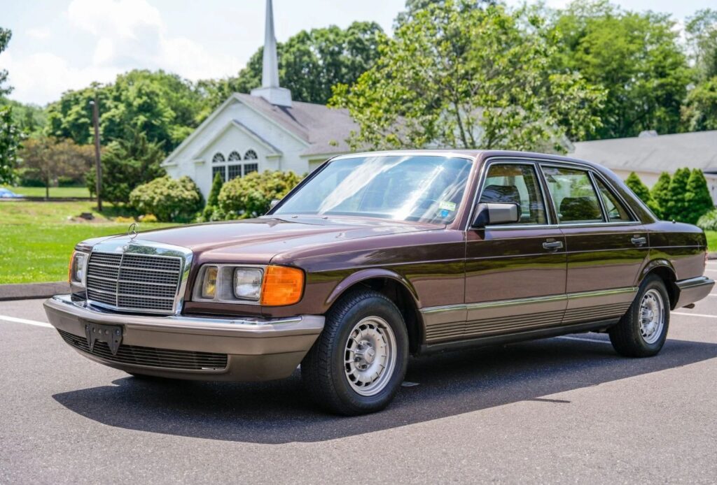 1985 Mercedes-Benz 500-Series