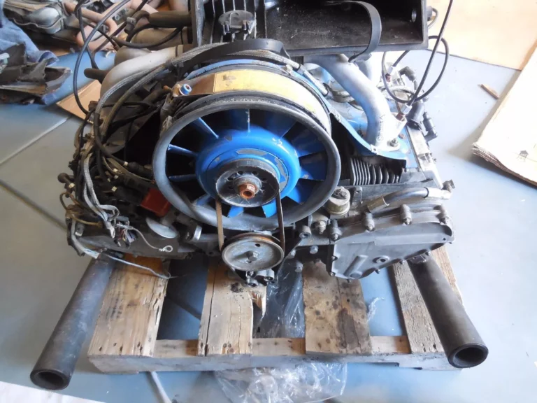 Porsche 911 S 2.7 L Engine # 627 5937 Type 911/85