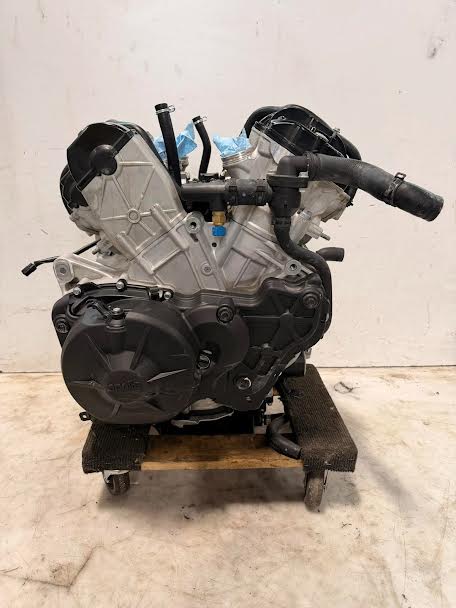 2025 2026 APRILIA RSV4 1100 FACTORY COMPLETE ENGINE MOTOR ONLY 470 MILES