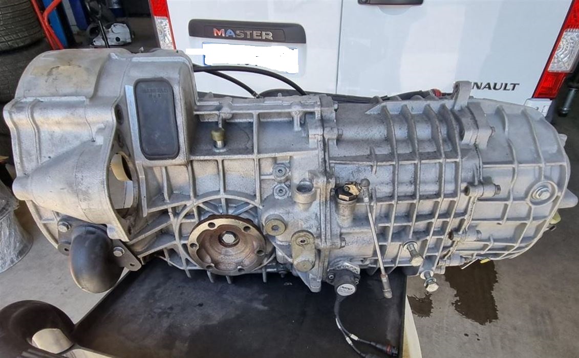 Hollinger Sequential Gearbox for Porsche 997