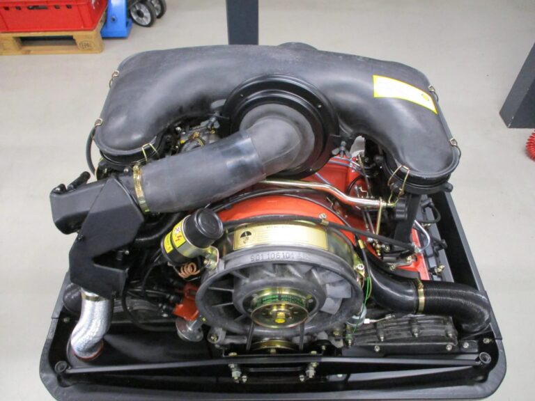 1975 Porsche 911 Carrera Type 911/83 2.7L MFI Engine