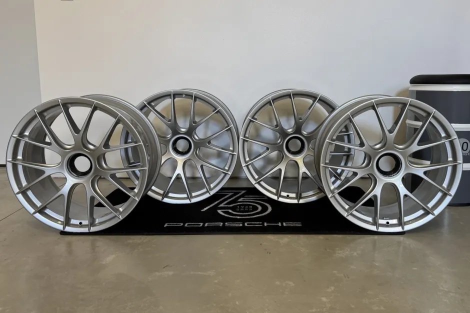 20×9.5″ and 21×12.5″ BBS Magnesium Center-Lock Wheels for Porsche