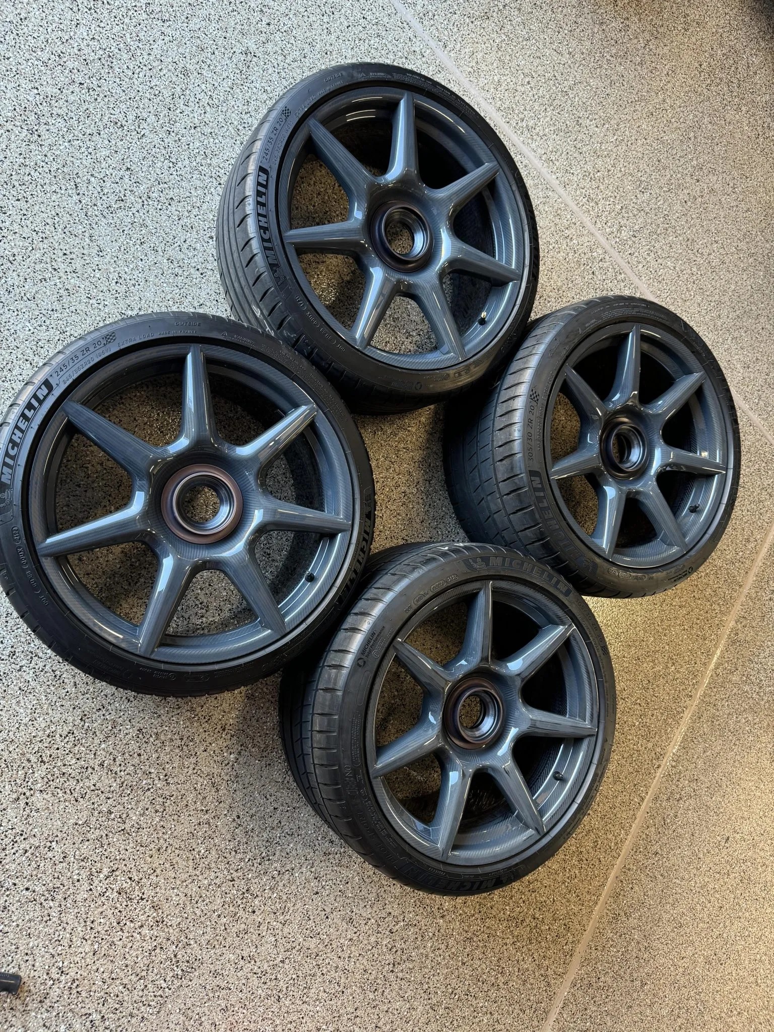 20×9″ and 20×11.5″ Porsche Carbon-Fiber Wheels