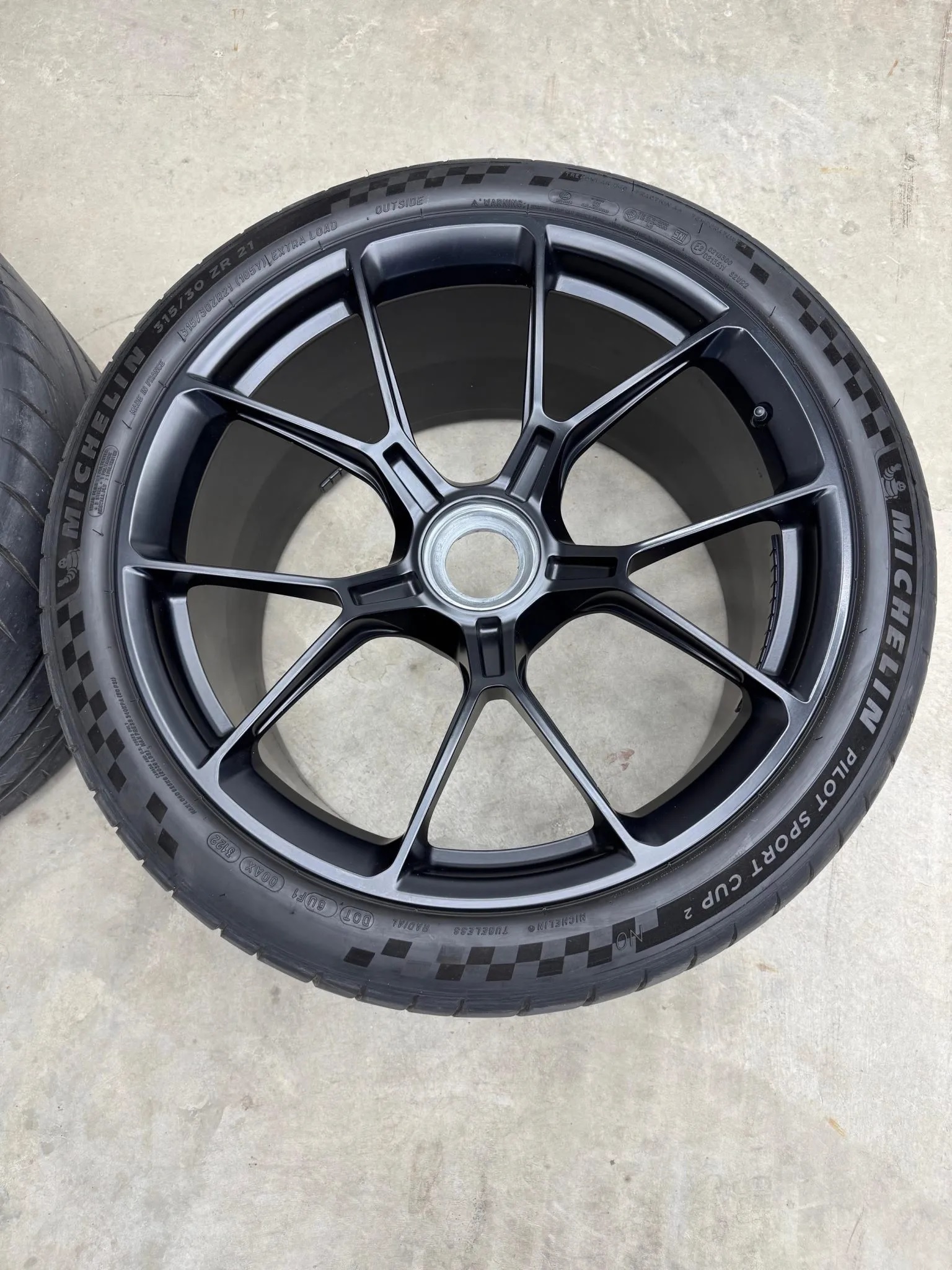 20×9.5″ and 21×12″ Wheels for Porsche 992 GT3