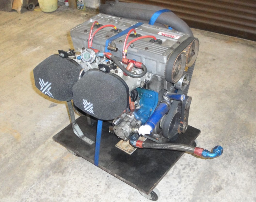 Ford Cosworth 2.0 litre BDG engine