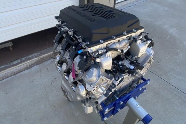 Chevrolet Performance LT5 crate engine