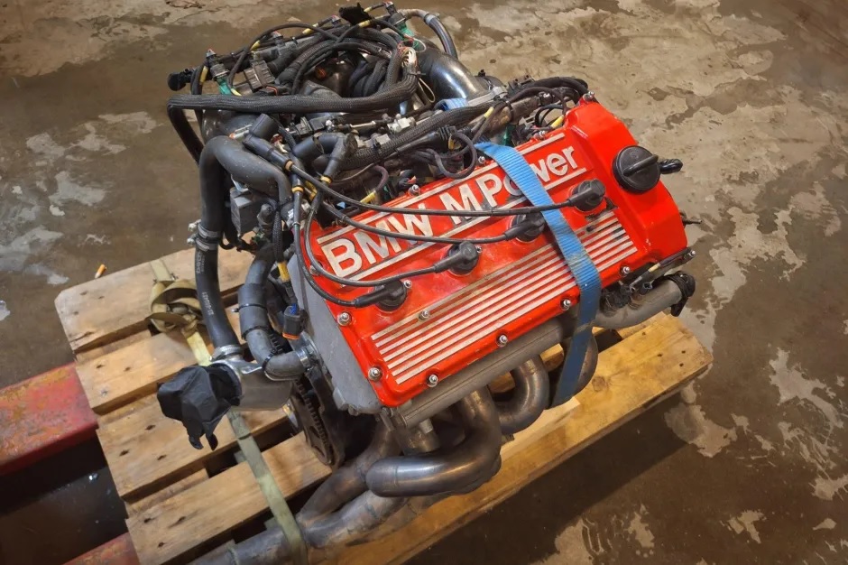 BMW S14 2.9L Race Engine