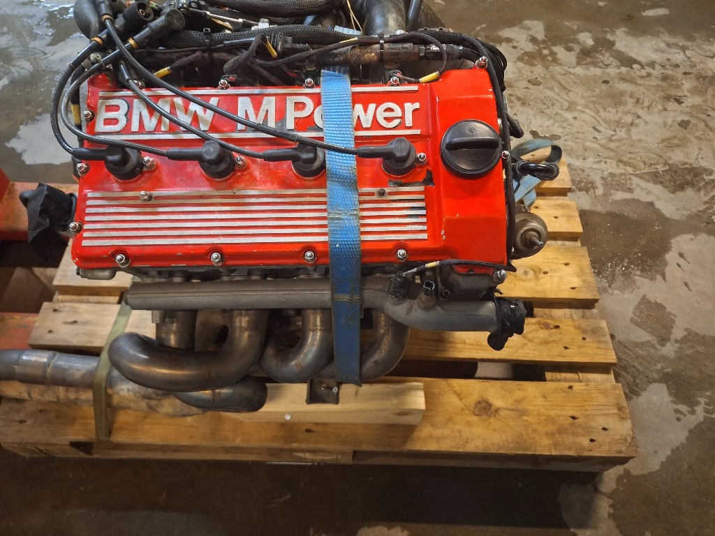 BMW S14 2.9L Race Engine