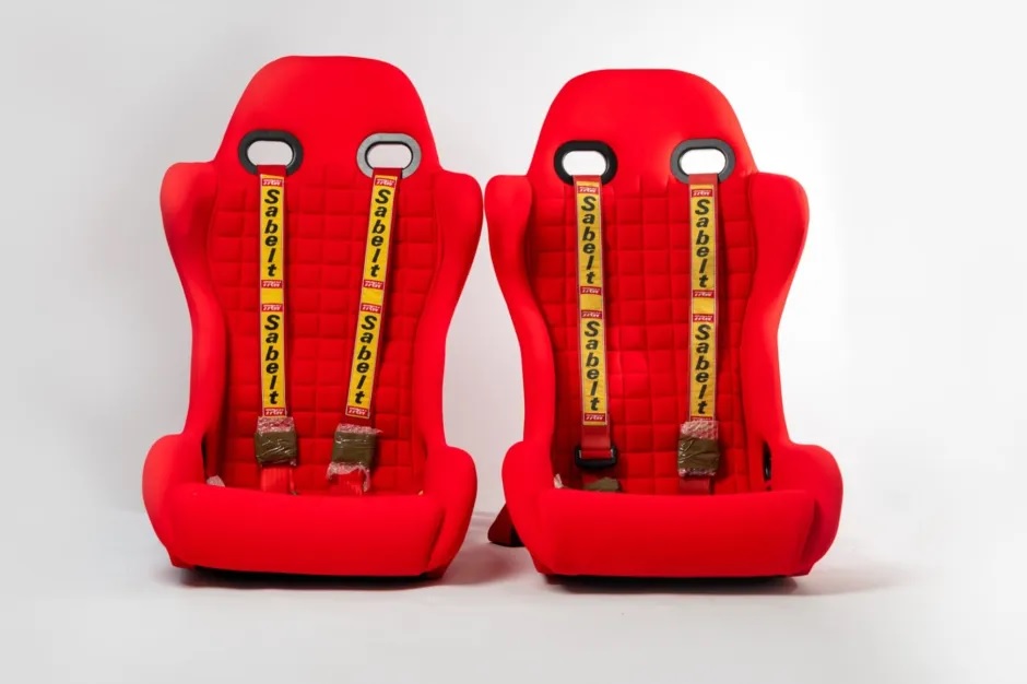Ferrari F40 LM Seats and Sabelt Harnesses