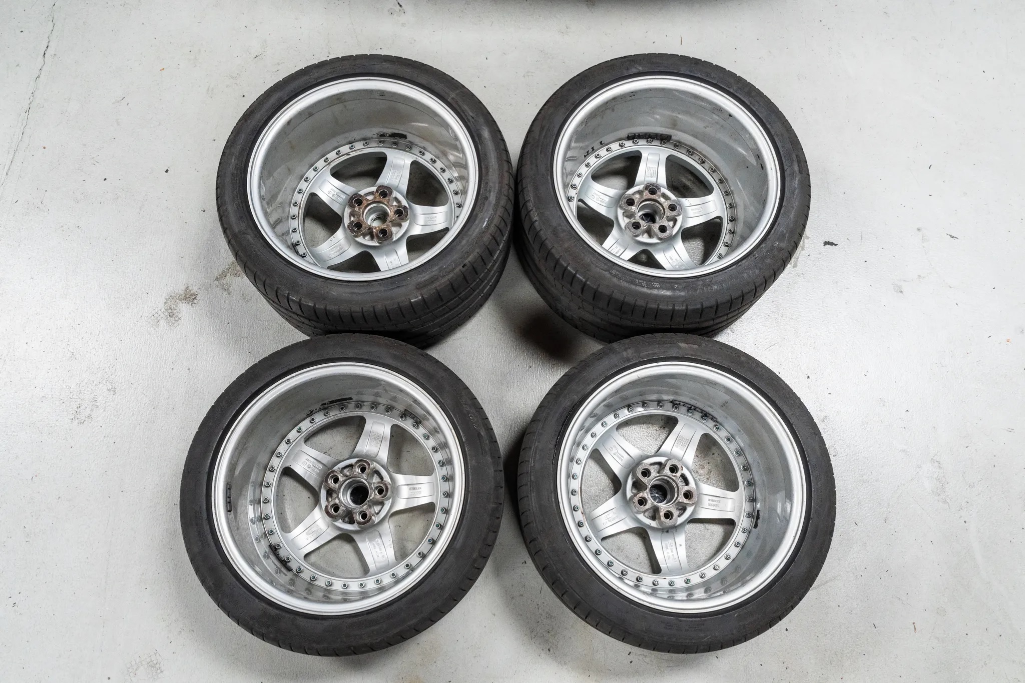 18×8.5″ and 18×10.5″ Speedline Wheels for Ferrari 550 Maranello