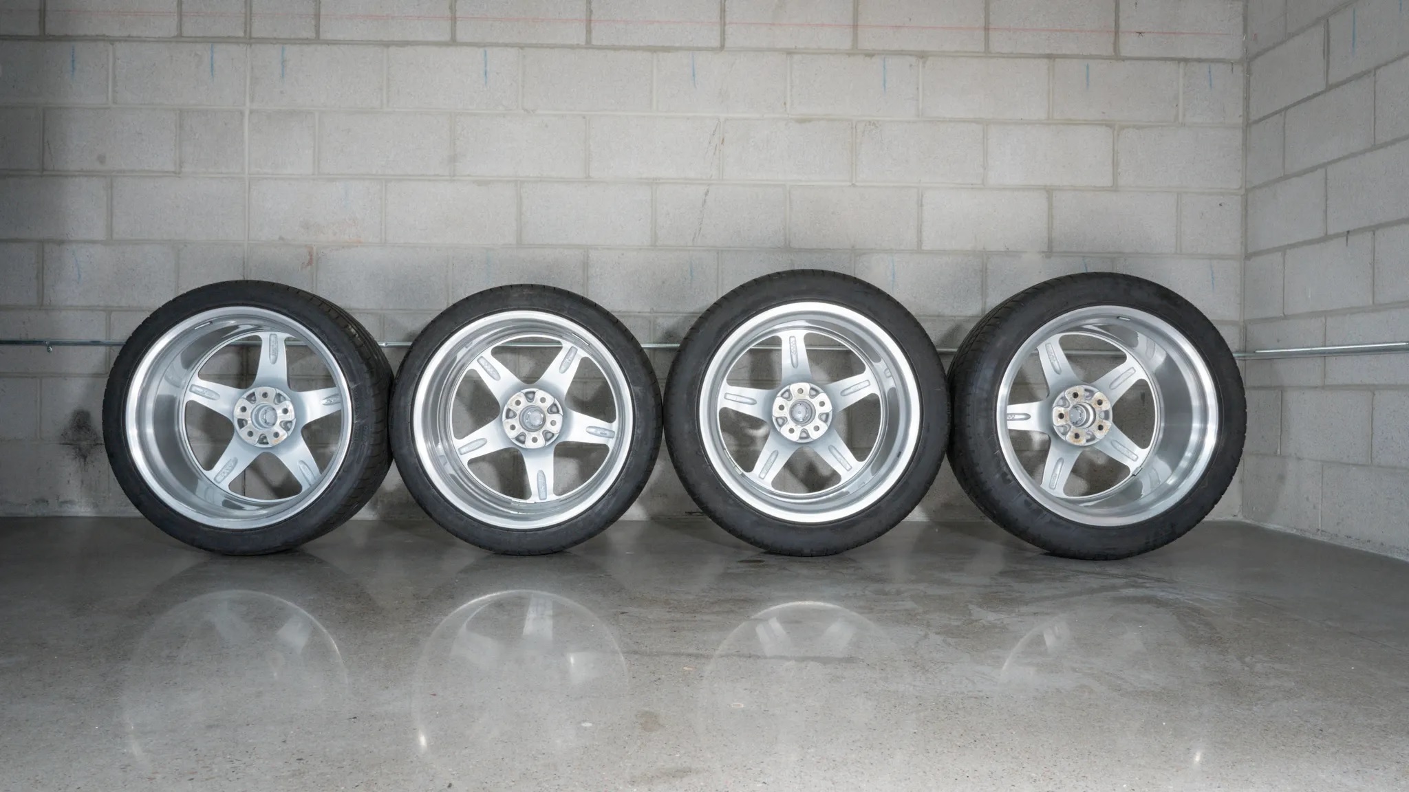 19×8.5″ and 19×10.5″ Modular Wheels by BBS for Ferrari