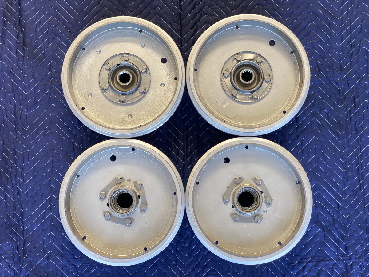 15×4.5″ Rudge Knock-Off Wheels and Brake Drums for Porsche 356