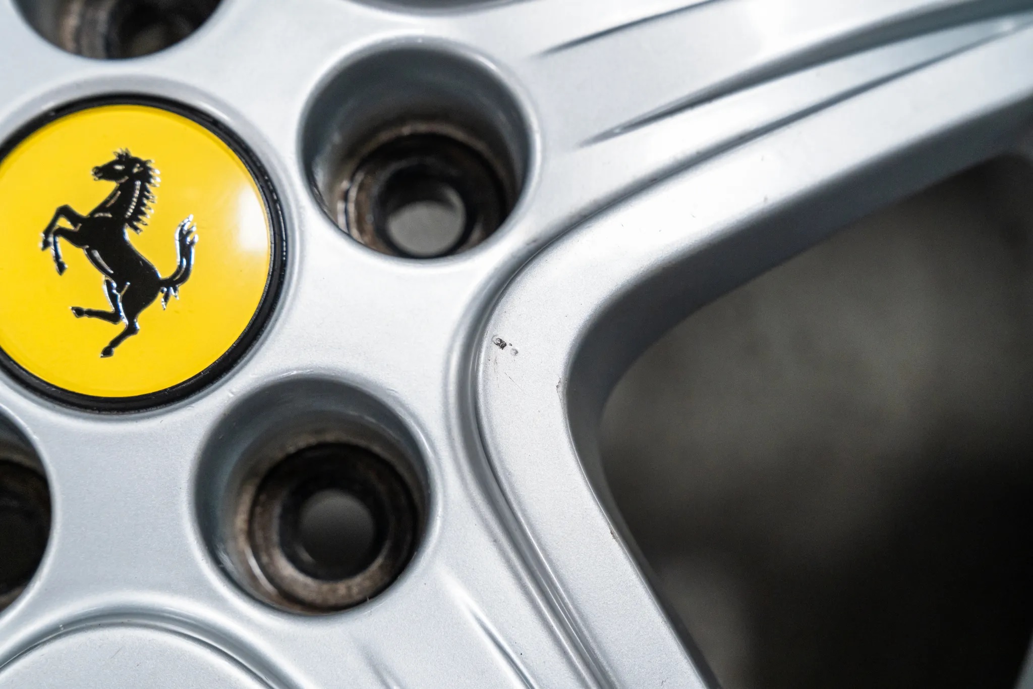 18×8.5″ and 18×10.5″ Speedline Wheels for Ferrari 550 Maranello