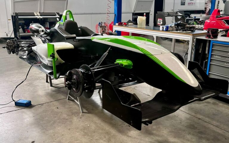 Formula 3 Dallara F311 Fiat FPT EVO2 Paddle Shift