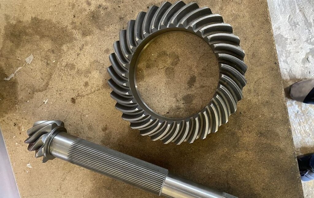 Porsche G50 Ring and pinion 832 (cup)