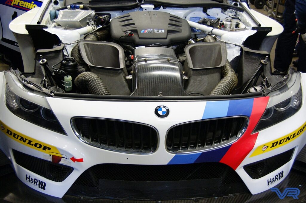 BMW S65 race engine