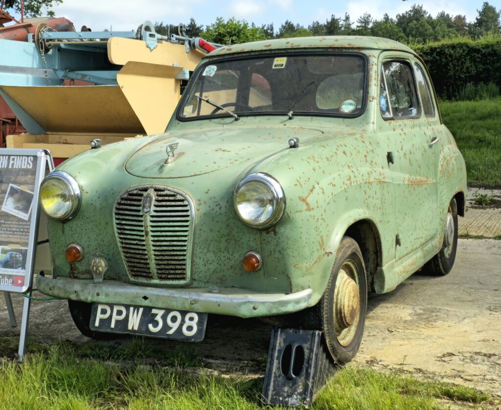Austin A35 (historic racer)