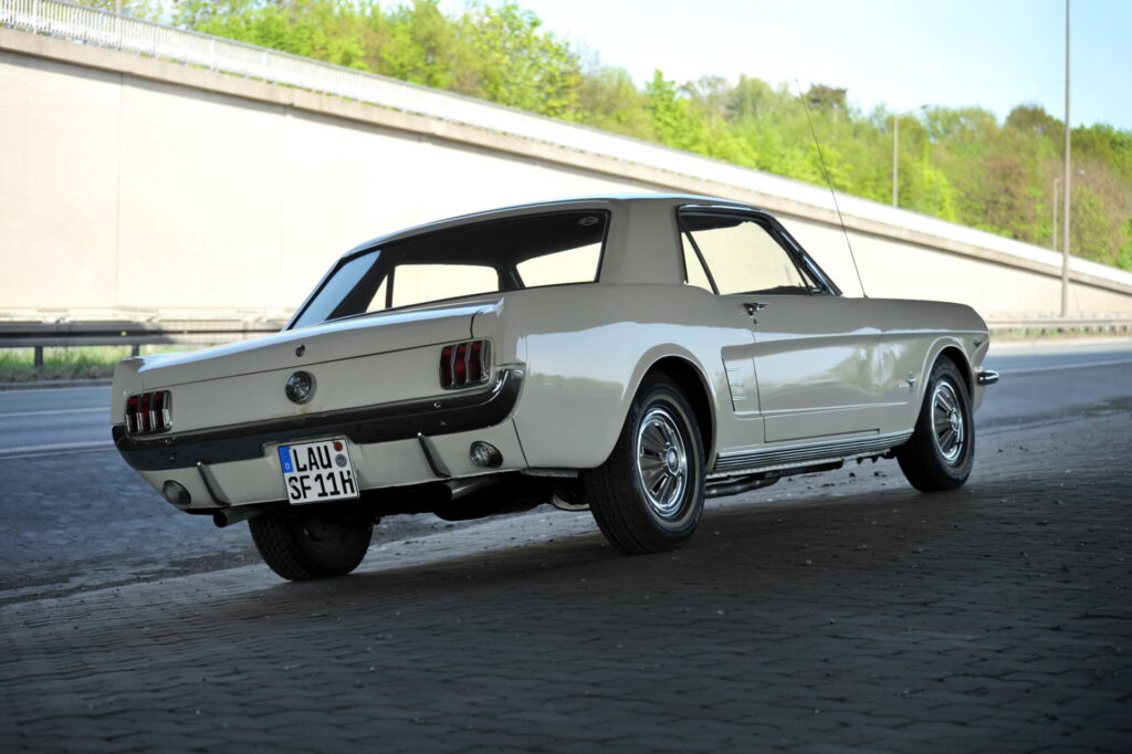 Ford Mustang FR500 (race)