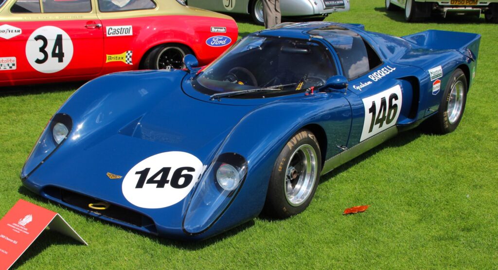 Chevron B16