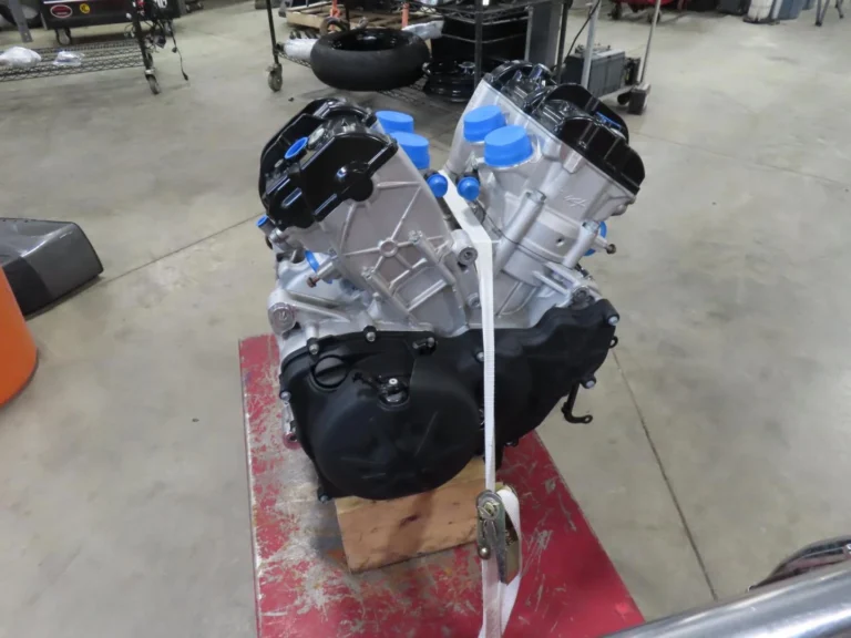 EB1352 2021 21 APRILIA RSV4 1100 ENGINE MOTOR LONG BLOCK