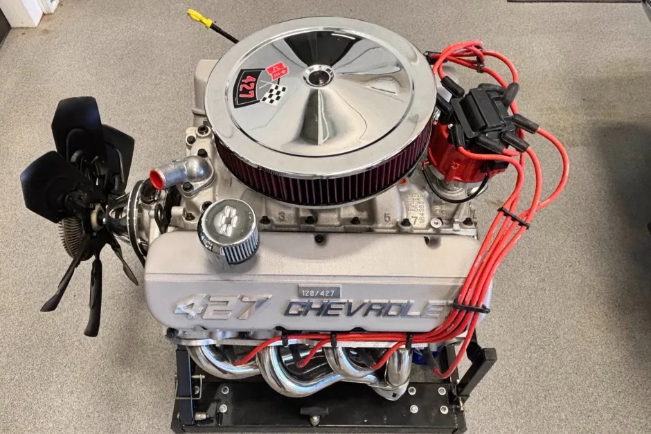 GM Performance Parts Anniversary Edition Chevrolet 427 Crate Engine
