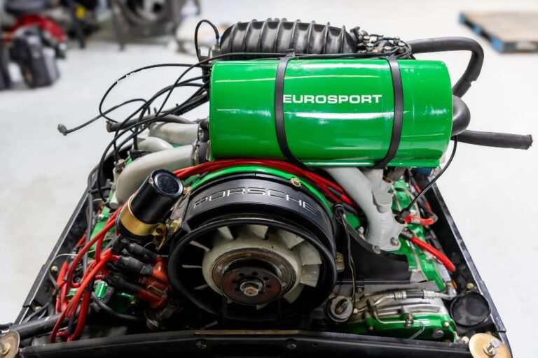 Porsche 911SC Type 930/04 3.0L Engine and 5-Speed Transaxle