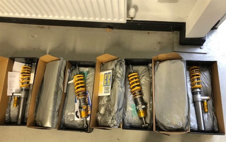 Ohlins ttx Suspension for Porsche 991 cup car