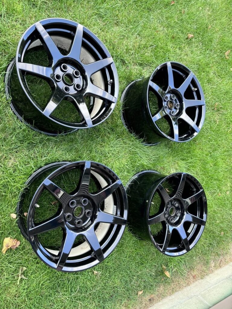 Ford Mustang GT350R 19" Carbon Fiber Wheel Set (OEM)