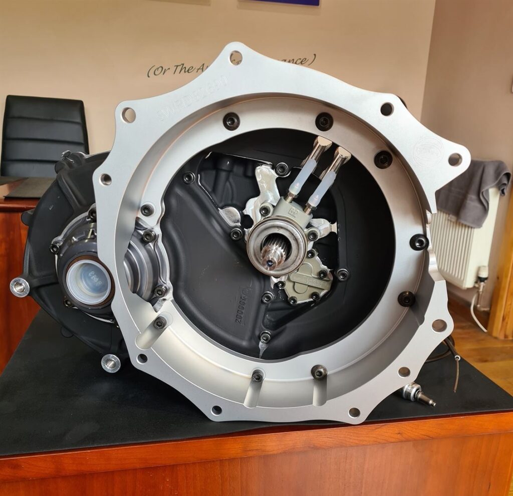 SADEV ST82-14 Gearbox with oil pump - NEW