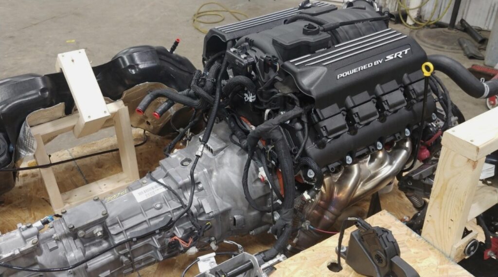 6.4L 392 HEMI Engine & 6 Speed Manual Transmission 7k miles turnkey crate pallet
