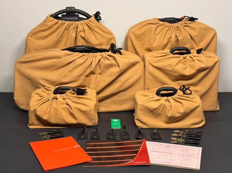 Ferrari Testarossa Luggage Set