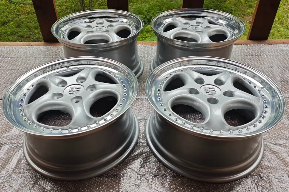 18×8.5″ and 18×10″ Porsche 993 Supercup Magnesium Wheels by Speedline