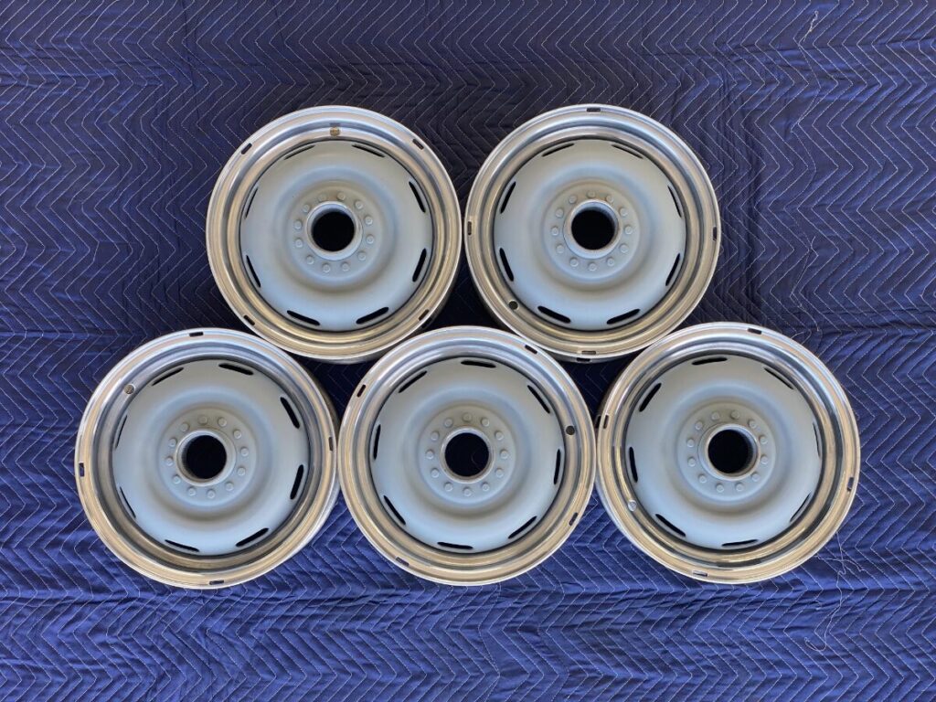 15×5″ Rudge Knock-Off Wheels and Brake Drums for Mercedes-Benz 300SL Gullwing