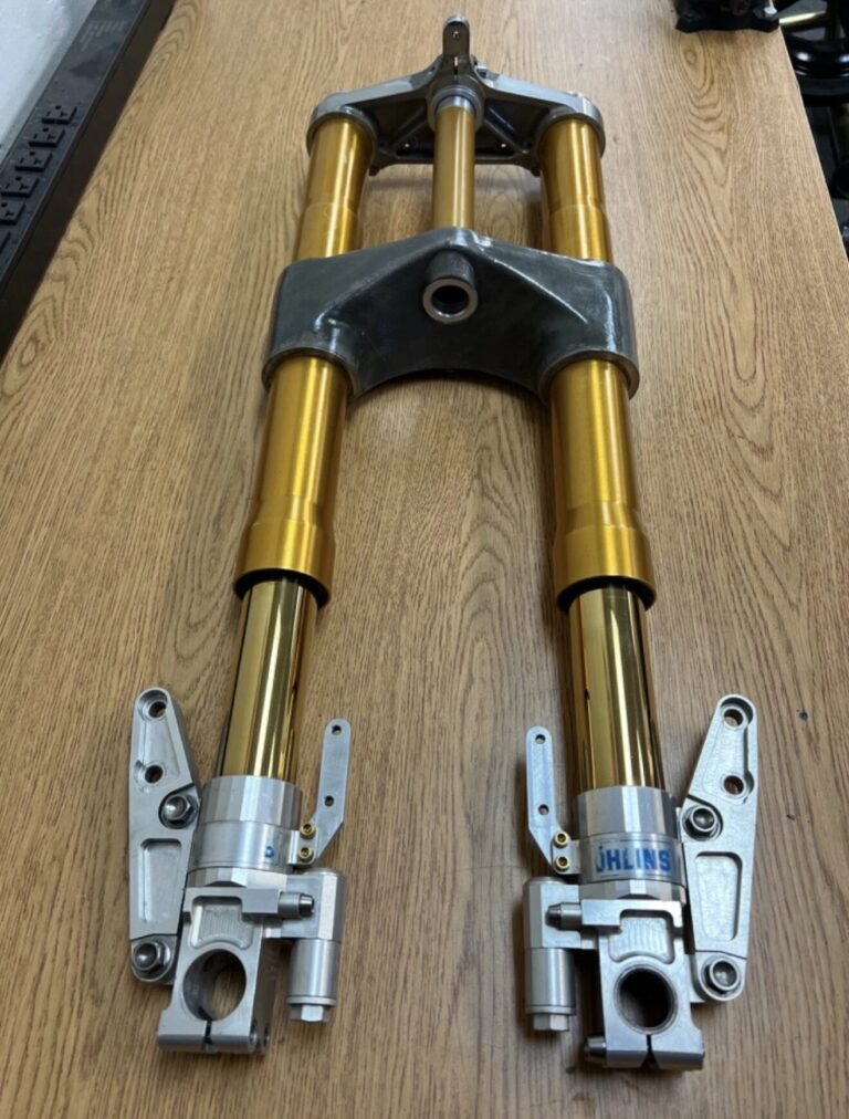 ÖHLINS SUPERBIKE FORKS FG9400 + MAGNESIUM TRIPLES 56/53.5 = DUCATI 996RS CORSA