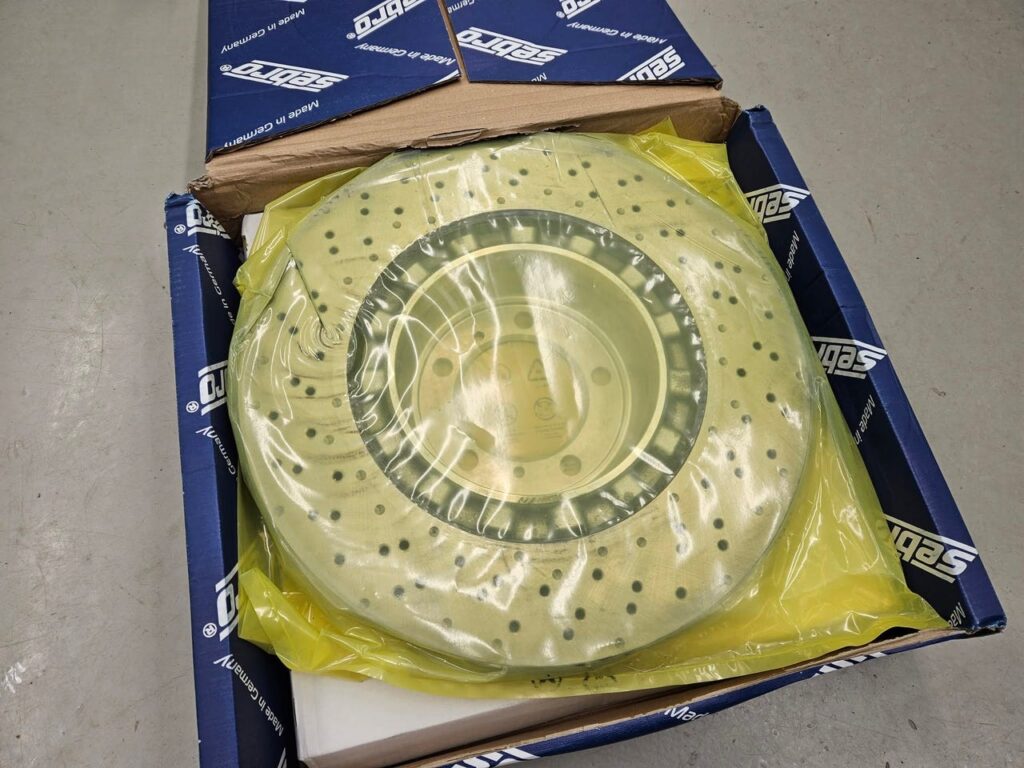 Porsche 981 / 718 Cayman GT4 & Boxster Spyder Brake Discs & Pads Kit